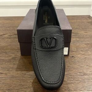 Valentino Garavani men’s drivers loafers in calfskin leather size 45 New in box